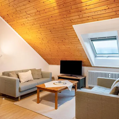 Jani Apartment *
